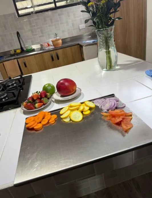 TABLA EN ACERO 30x40 CM CON BORDE