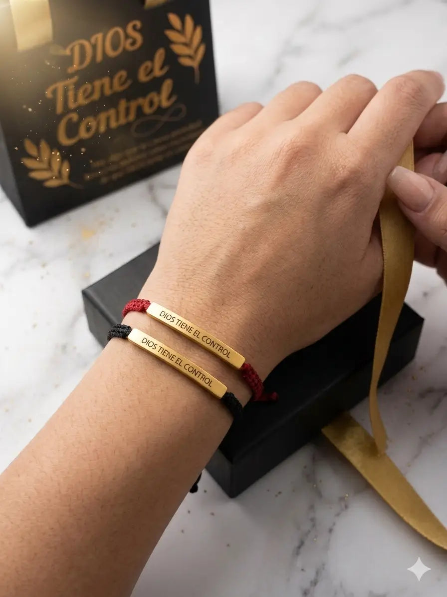 2X1 Pulsera "Dios Tiene el Control" — Lleva Tu Fe Siempre Contigo